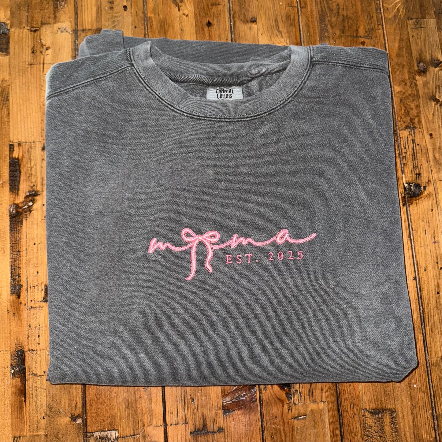 Mama Est 2025 Crewneck